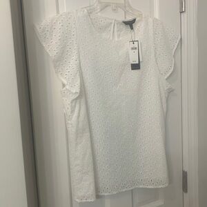 Ivory cotton eyelet top flutter sleeves 100% cotton NWT Banana Republic